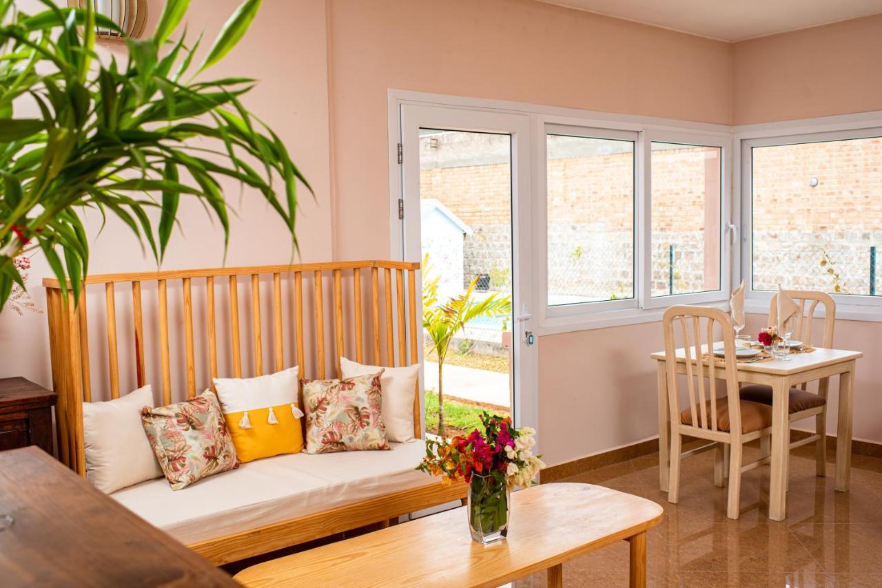 Appartement Somptua Garden à Ivato  Extérieur photo