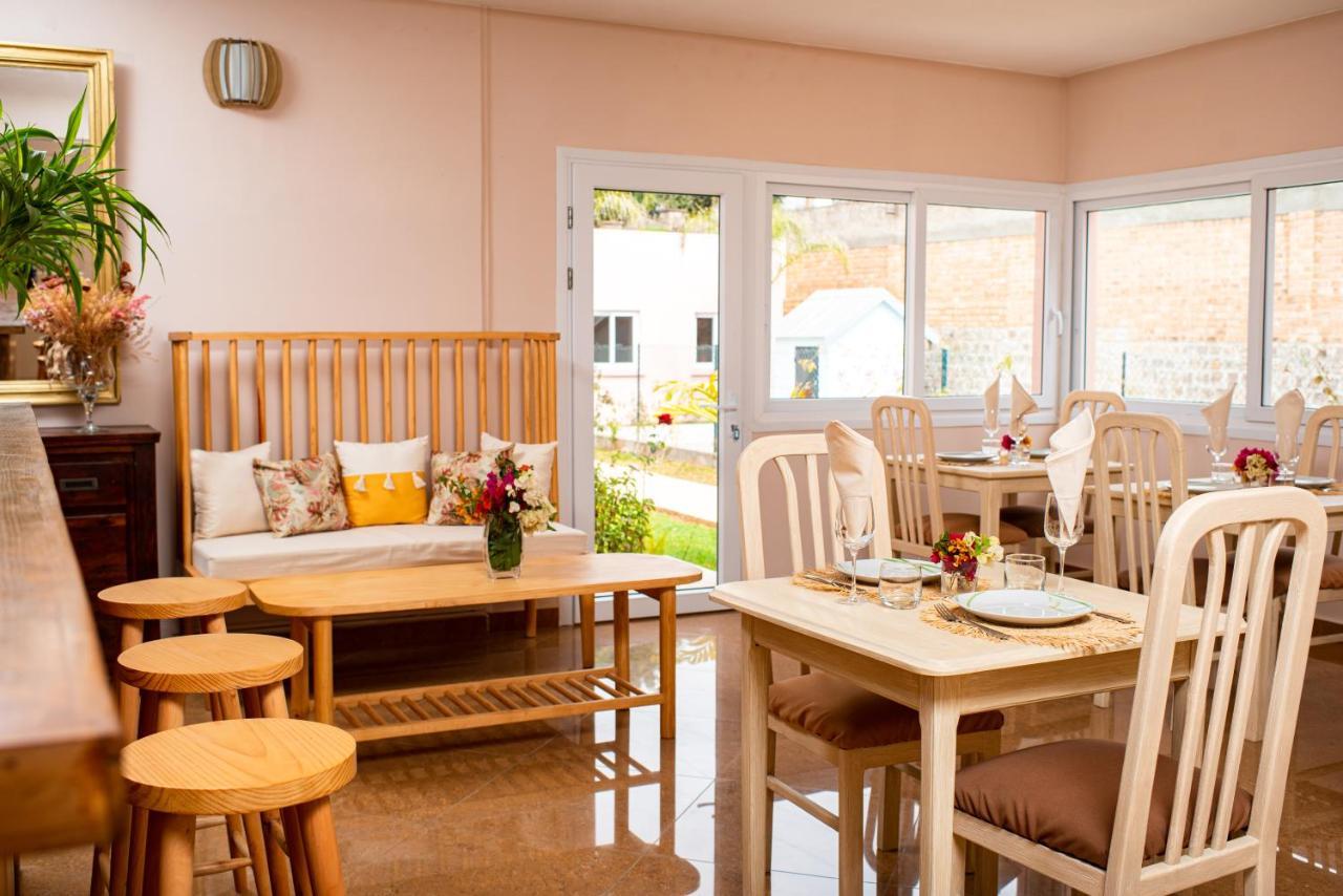 Appartement Somptua Garden à Ivato  Extérieur photo