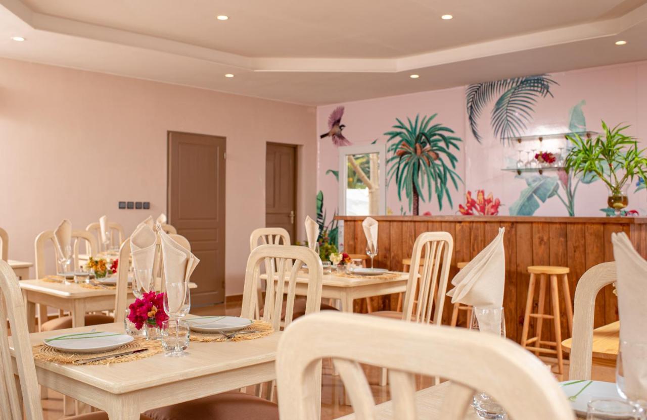 Appartement Somptua Garden à Ivato  Extérieur photo
