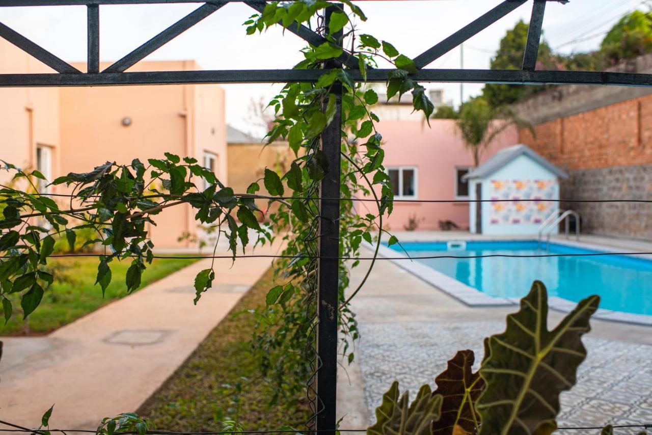 Appartement Somptua Garden à Ivato  Extérieur photo
