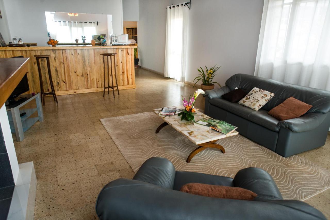 Appartement Somptua Garden à Ivato  Extérieur photo