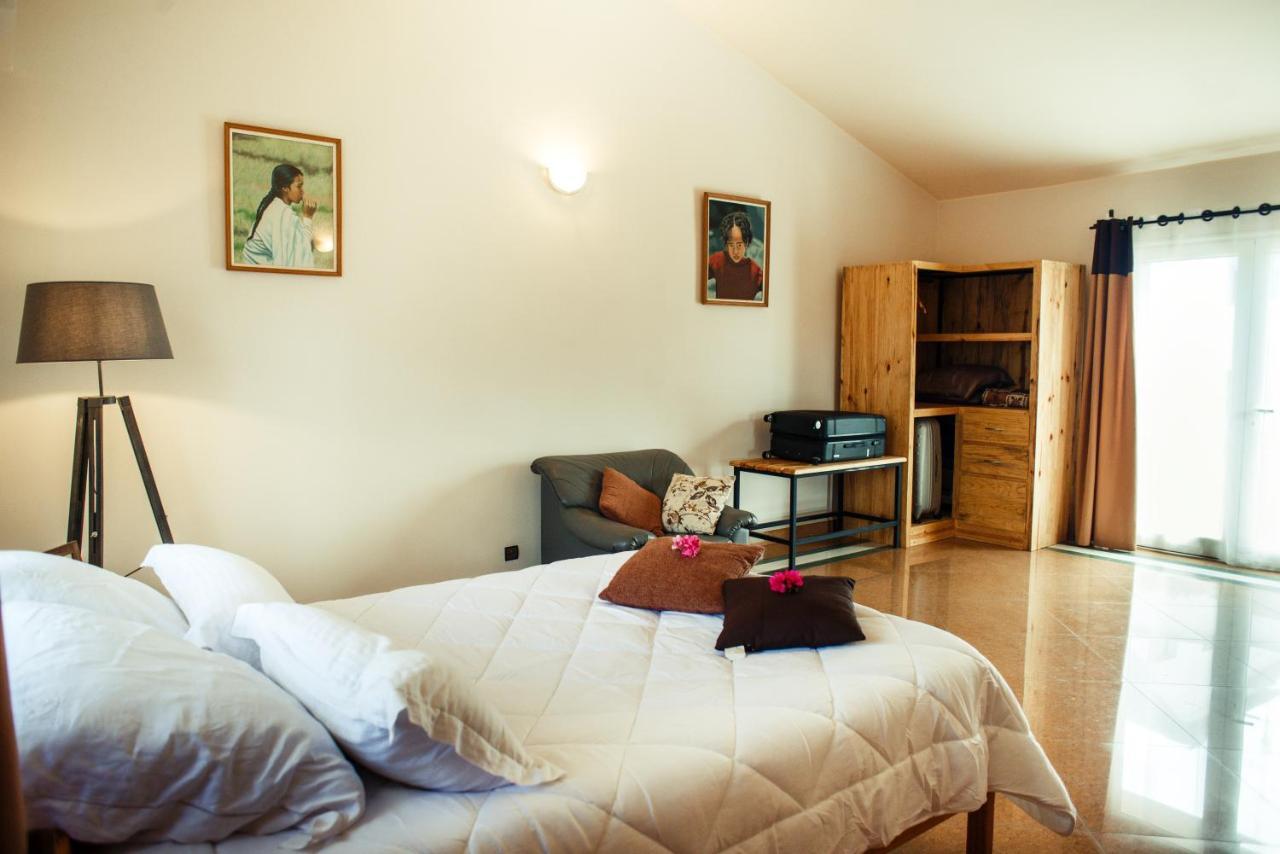 Appartement Somptua Garden à Ivato  Extérieur photo